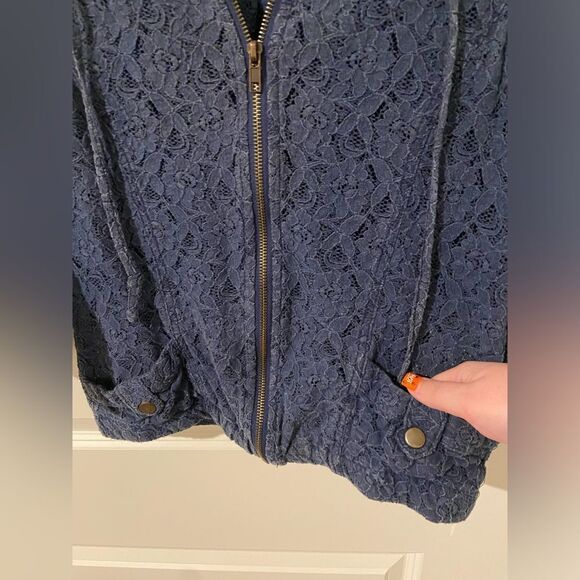 HOST PICK 🎉Lace jacket - Picture 2 of 9